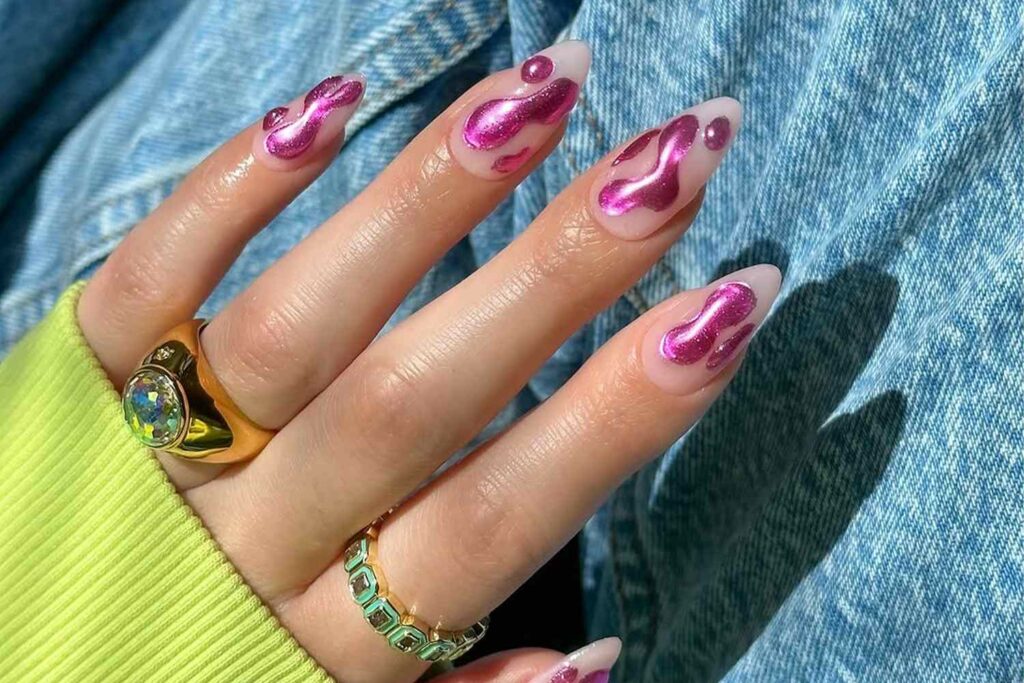 Nail trend estate 2025: colori, texture e nail art must-have