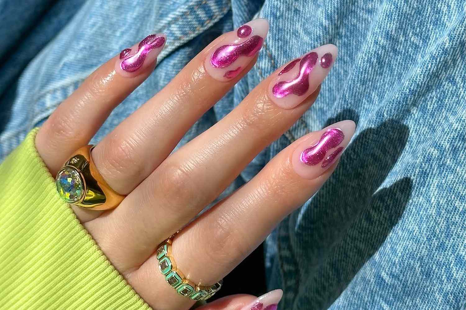 Nail trend estate 2025: colori, texture e nail art must-have